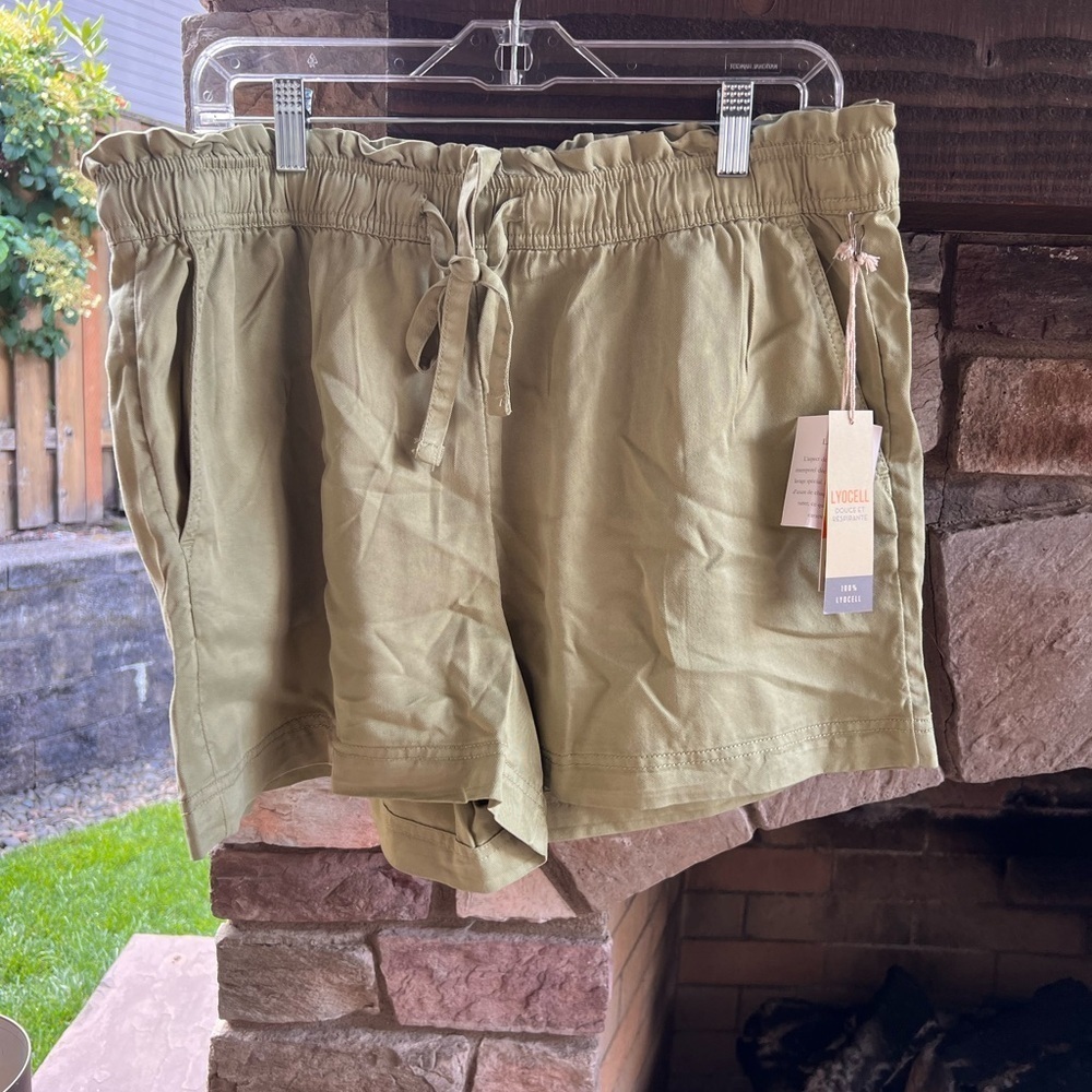Olive Green Women's Shorts NWT